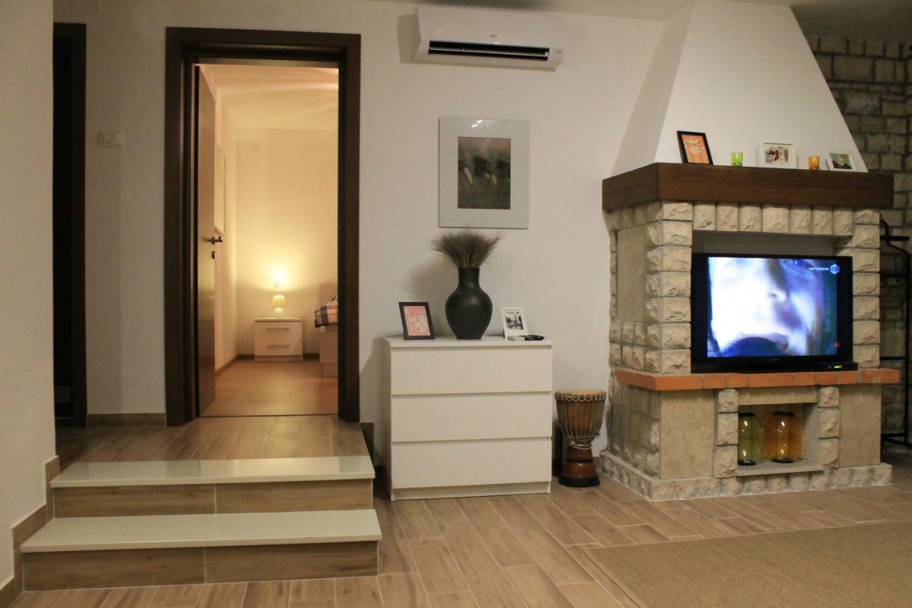 Dina Apartment